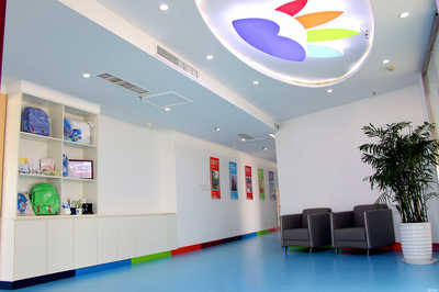 青島花開遠(yuǎn)方教育咨詢 專業(yè)引領(lǐng)，助力成長(zhǎng)